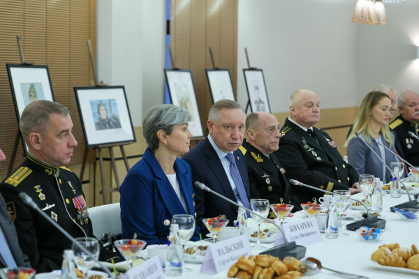 Александр Беглов встретился с Героями Российской Федерации, в том числе участниками специальной военной операции, и членами их семей