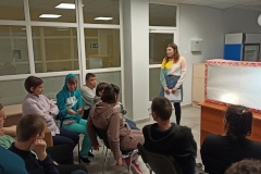 В Центре социальной реабилитации прошел мастер-класс по кукольному теневому спектаклю