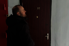 При содействии жилищной инспекции управляющая организация в ближайшее время отремонтирует потолок жительнице блокадного Ленинграда