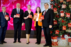 Муниципалитеты Петроградского района присоединились к акции «Дерево желаний»