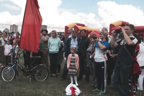 Территория добрососедства» собрала более 8000 петербуржцев на Ивановском карьере