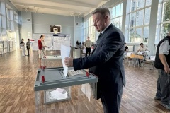 Глава Калининского района отдал свой голос на выборах в Петербурге