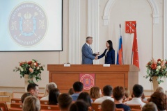 Вице-губернатор Санкт‑Петербурга Анатолий Анатольевич Повелий представил коллективу главу администрации Центрального района - Федорову Елену Владимировну