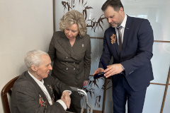 Ветерану Великой Отечественной войны Анатолию Чернышеву вручен почетный знак «За заслуги перед Санкт‑Петербургом»