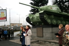 У памятника «Танк-победитель» новобранцев проводили в армию