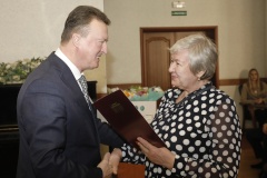 Лучших работников ЖКХ наградили в администрации района