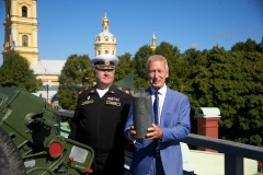 В честь 100-летия городошного спорта совершен сигнальный выстрел пушки Нарышкина бастиона Петропавловской крепости