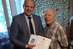 Заместитель главы администрации Владимир Михальков поздравил с 95-летним юбилеем Виктора Константиновича Белянина