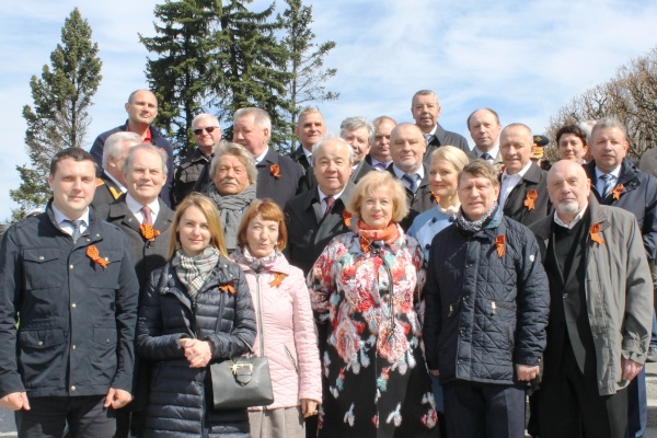 Делегация Общественной палаты приняла участие в торжественных мероприятиях в честь 74-й годовщины Великой Победы