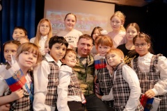 Школьница из Петербурга отправила письмо участнику специальной военной операции — ответ на него боец решил передать лично