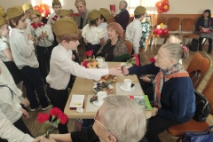 Продолжаются вручения почетных знаков "В честь 80-летия полного освобождения Ленинграда от фашисткой блокады"