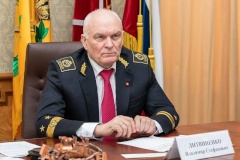 Западу придётся вести равноправный диалог с Россией