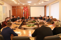На КЧС Кировского района разобрали ситуацию с образованием трещин в доме 8 по Двинской улице