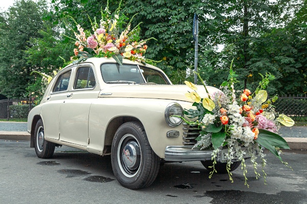 В Санкт‑Петербурге завершился ежегодный Фестиваль Цветов.  В этом году праздник был посвящен врачам и всем медицинским работникам.