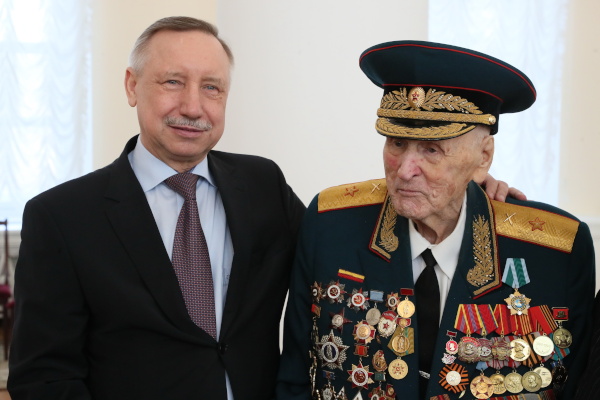 Ветеран Великой Отечественной Василий Гринин награжден Орденом Дружбы