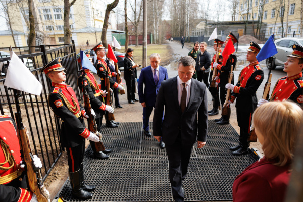 В Петергофе открыли обновленное здание Детской художественной школы № 7