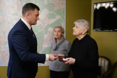 Сегодня в администрации Красногвардейского района знаками «Жителю блокадного Ленинграда» наградили двух ветеранов, проживавших в осаждённом городе менее четырёх месяцев