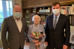 Поздравление педагога Н.В. Строгоновой с 101-летием