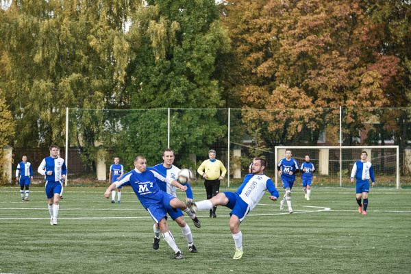 На городском стадионе состоялся финал Кубка по футболу среди мужских команд Кронштадта и торжественное награждение по итогам Первенства и Кубка-2015.  