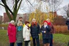Педагоги школы №233 Красногвардейского района символично отметили 40-летие учреждения в парке Малиновка