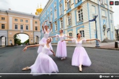 Глава Пушкинского района Андрей Чапуров поздравил жителей с днём рождения Царского Села.