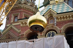 С пятиглавия собора Петра и Павла в Петергофе сняты строительные леса