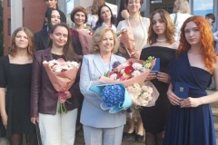 Комитет по градостроительству и архитектуре поздравляет Санкт‑Петербургскую детскую школу искусств имени М.И. Глинки с первым выпуском будущих архитекторов