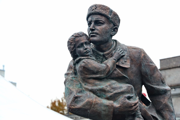 Памятник сотрудникам милиции, погибшим в годы блокады