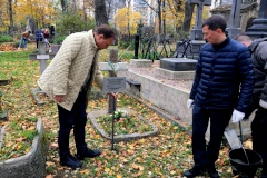 Продолжается работа по привлечению внимания к проблемам сохранения территории Смоленского лютеранского кладбища и надмогильных сооружений