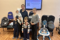 В 2025 году услугами пункта проката предметов первой необходимости для новорожденных воспользовались 165 семей Петродворцового района