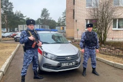 В Курортном районе сотрудники Росгвардии обнаружили разыскиваемую иномарку