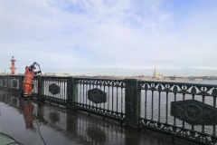 Мосты Санкт‑Петербурга приводят в порядок после зимнего периода