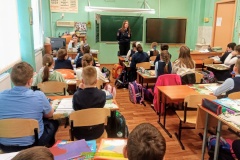 Госавтоинспекция Фрунзенского района проводит среди участников дорожного движения уличные акции и открытые «уроки безопасности»