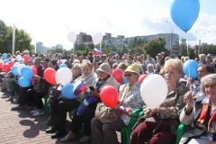 Сегодня во Фрунзенском районе празднуют День Государственного флага