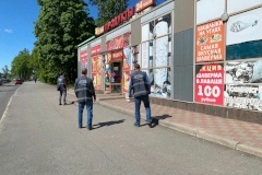 В Кировском, Приморском и Адмиралтейском районах от незаконных торговых объектов освобождается городская территория