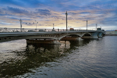 В ночь с 1 на 2 мая 2023 года мосты разводиться не будут