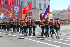 В честь Дня Победы в Петербурге состоялся военный парад