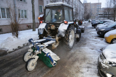 В Московском районе ликвидируют последствия снегопада
