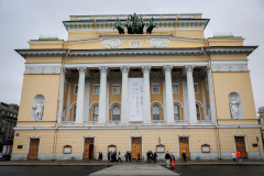 Александр Беглов: Александринский театр – гордость культурной столицы , он по праву носит звание национального достояния России