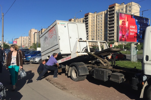  В Невском районе освободили самовольно занятые земельные участки