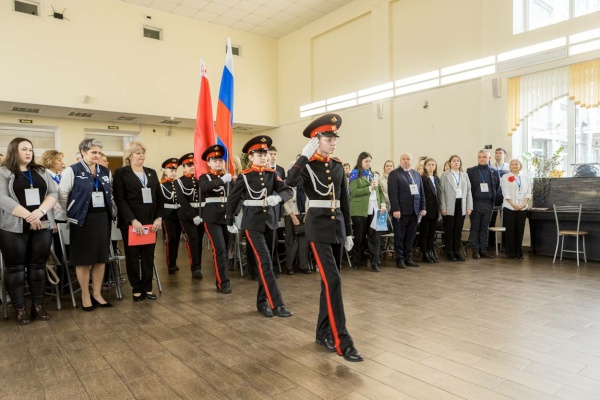 Города России в рамках ПМОФ 2024 обсудили лучшие воспитательные практики формирования вариативного образовательного пространства