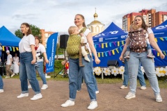 Праздник в кругу 100 семей: как в Малиновке прошёл День семьи, любви и верности