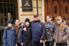 С февраля по апрель команда школы 460 Пушкинского района «Герои нашего времени» в составе учащихся 6 Б класса – участвовала в Городском историко-краеведческого конкурсе «Библиочеллендж: жизнь замечательных людей»