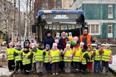 Во дворах Красногвардейского был замечен троллейбус по имени «Тоша»