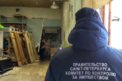 Освобождается помещение, незаконно используемое под размещение автомастерской