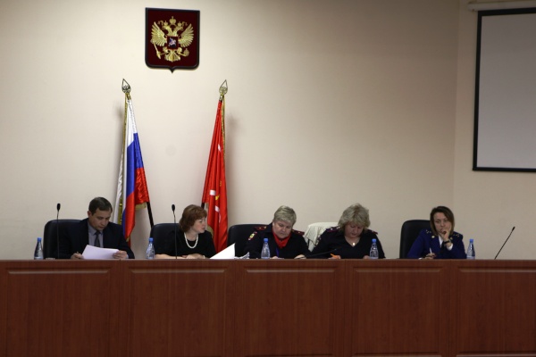 В администрации Невского района состоялось заседании комиссии по делам несовершеннолетних и защите их прав