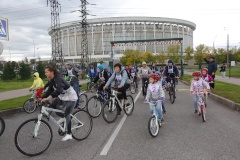 Более 500 жителей Московского района вышли на велопробег