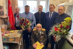Сегодня свой 107-й День рождения отмечает житель Курортного района Валентин Прокофьевич Росляков!