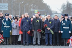 Делегация Фрунзенского района приняла участие в возложении цветов к Монументу героическим защитникам Ленинграда