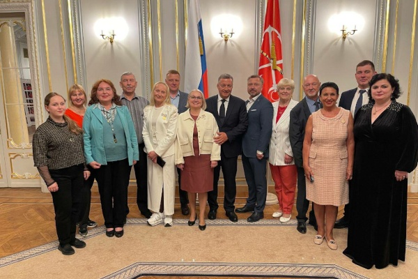 В Доме национальностей прошла встреча губернатора Иркутской области Игоря Кобзева с представителями землячества «Ангара»